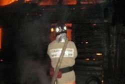 Спасатели МЧС России ликвидировали пожар в частной хозяйственной постройке в Калтанском ГО